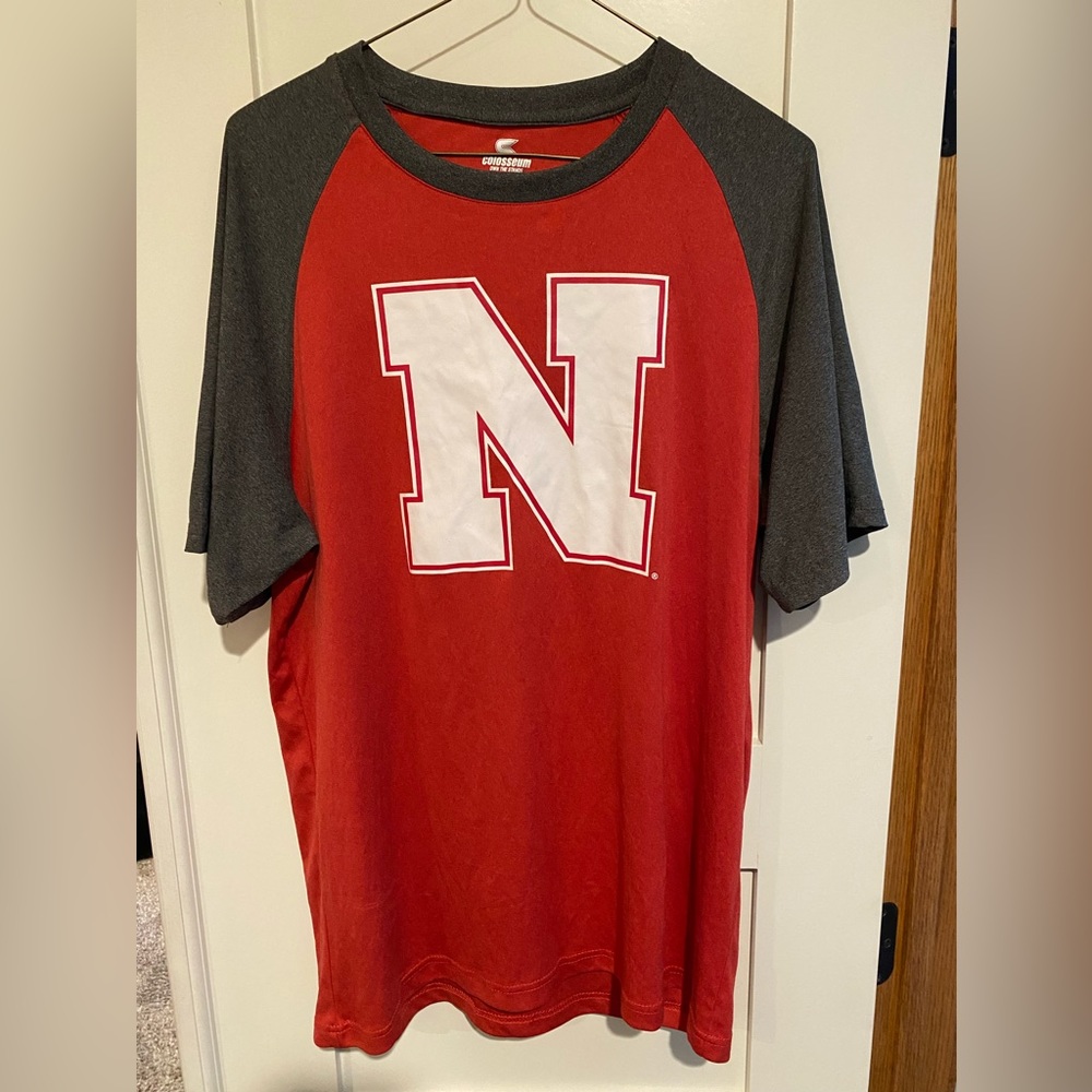 COLOSSEUM NEBRASKA HUSKERS LARGE RED SHIRT